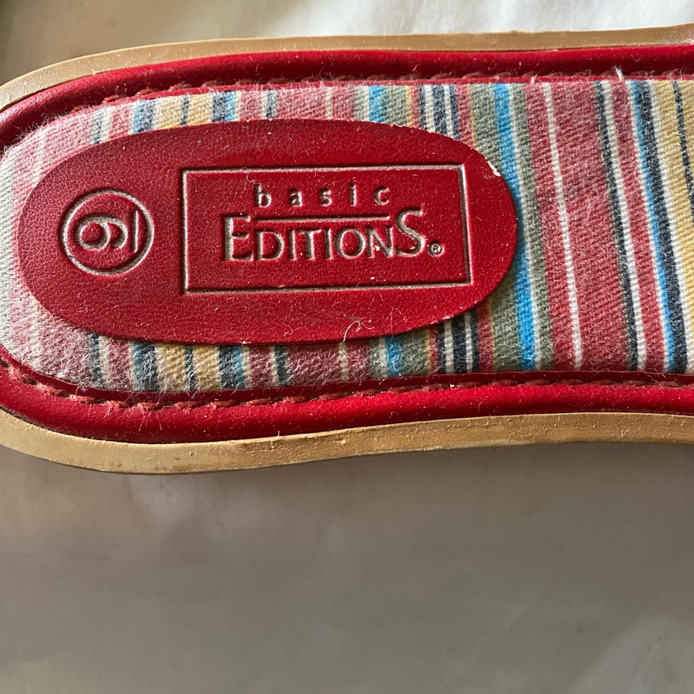 Basic Editions Red Slide Sandals - Picture 2 of 4